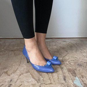 Vintage Bandolino blue leather 80s pumps